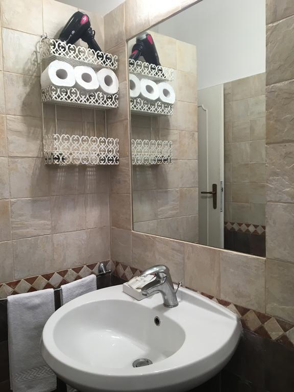 Delightful Apartment 100 Meters From The Colosseum Ngoại thất bức ảnh