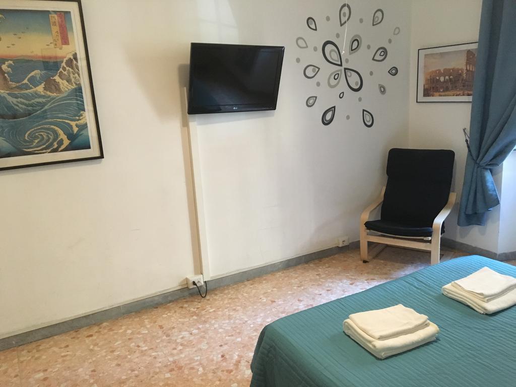 Delightful Apartment 100 Meters From The Colosseum Ngoại thất bức ảnh